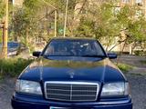 Mercedes-Benz C 220 1994 года за 700 000 тг. в Караганда
