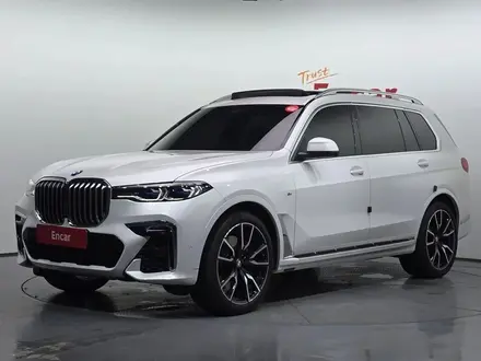 BMW X7 XDrive 40i 2022 года за 35 000 000 тг. в Алматы