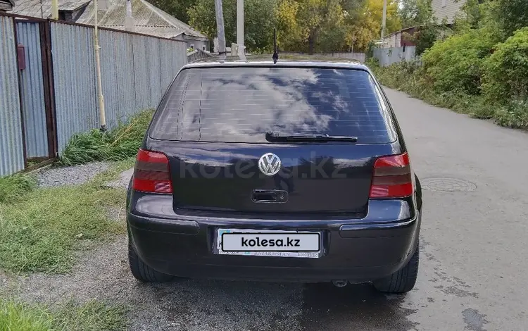 Volkswagen Golf 2002 годаүшін2 500 000 тг. в Караганда