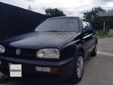 Volkswagen Golf 1994 годаүшін1 500 000 тг. в Алматы