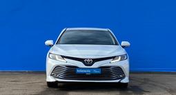 Toyota Camry 2019 года за 13 450 000 тг. в Алматы – фото 2