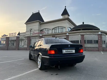 BMW 318 1993 года за 2 000 000 тг. в Алматы – фото 5