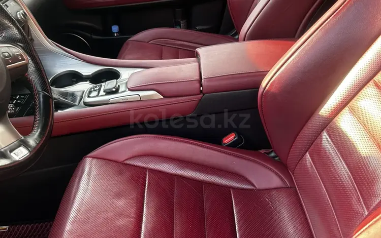 Lexus RX 350 2017 года за 25 000 000 тг. в Семей