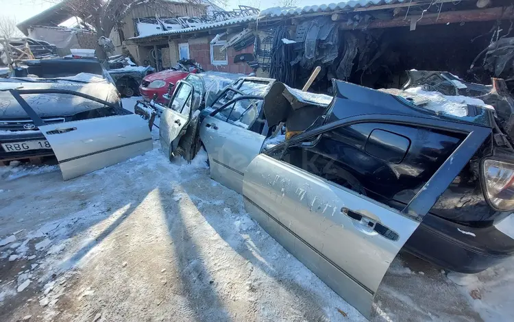 В наличии двери на Lexus IS 200 за 35 000 тг. в Астана