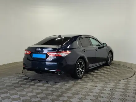 Toyota Camry 2020 года за 8 800 000 тг. в Алматы – фото 5
