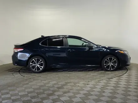 Toyota Camry 2020 года за 8 800 000 тг. в Алматы – фото 4