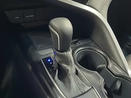 Toyota Camry 2020 года за 8 800 000 тг. в Алматы – фото 24