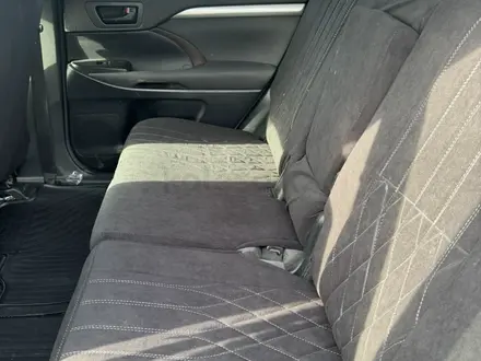Toyota Highlander 2015 года за 9 100 000 тг. в Актобе – фото 7