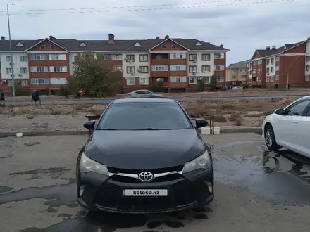 Toyota Camry 2017 года за 9 200 000 тг. в Актобе – фото 10