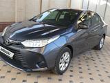 Toyota Yaris 2021 года за 10 600 000 тг. в Шымкент