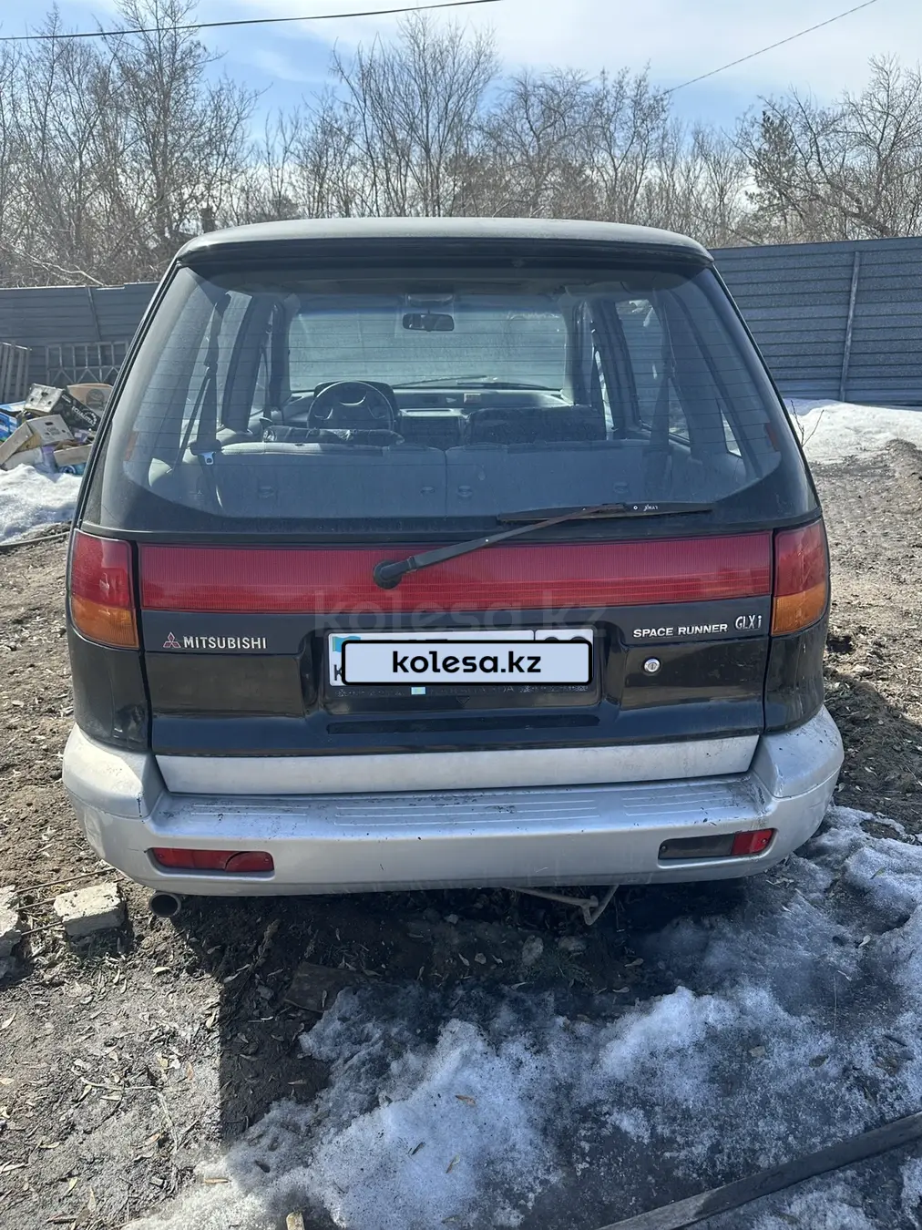 Mitsubishi Space Runner, 1999