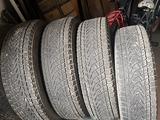 Липучка 215/80 r16, 4 шт, bridgestone blizzak за 12 000 тг. в Караганда