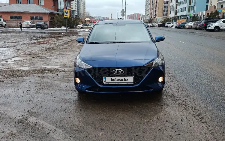 Hyundai Solaris 2022 годаүшін8 200 000 тг. в Астана