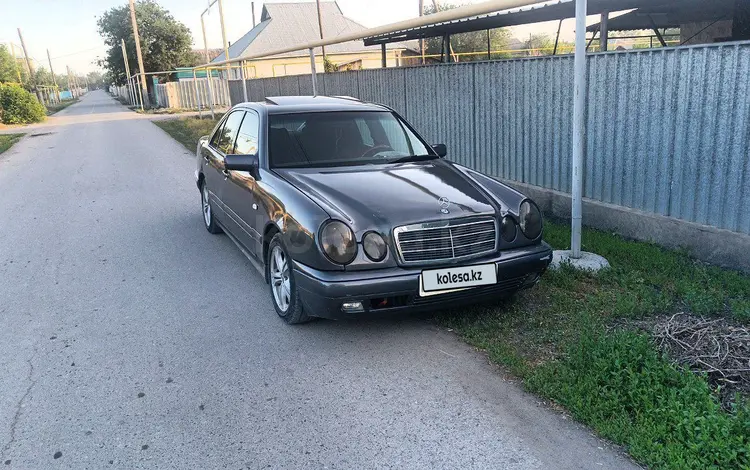 Mercedes-Benz E 230 1997 годаүшін2 800 000 тг. в Уштобе