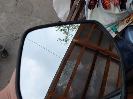 Боковое зеркало на лексус тойоту за 25 000 тг. в Алматы