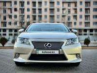 Lexus ES 300h 2012 годаfor11 500 000 тг. в Актау