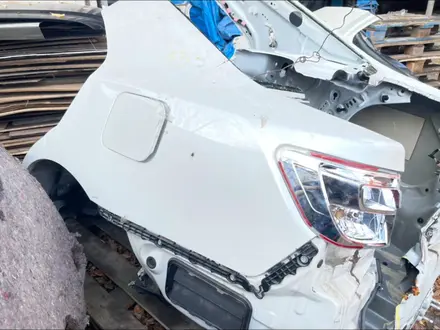 Крыло заднее на Toyota Camry 50.61601-33350 за 299 000 тг. в Алматы