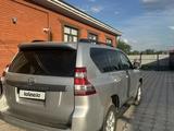 Toyota Land Cruiser Prado 2014 года за 14 900 000 тг. в Актобе – фото 3
