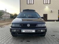 Volkswagen Passat 1995 годаfor2 000 000 тг. в Уральск