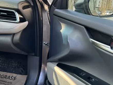 Toyota Camry 2018 года за 12 000 000 тг. в Алматы – фото 10