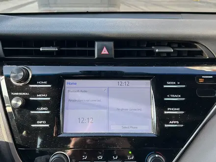 Toyota Camry 2018 года за 12 000 000 тг. в Алматы – фото 27