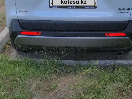 Toyota RAV4 2023 года за 16 500 000 тг. в Астана – фото 2
