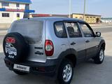 Chevrolet Niva 2013 года за 2 800 000 тг. в Атырау – фото 2