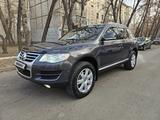 Volkswagen Touareg 2007 года за 6 400 000 тг. в Алматы