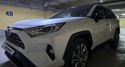 Toyota RAV4 2020 годаүшін18 500 000 тг. в Актау – фото 2
