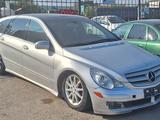 Mercedes-Benz R 350 2006 годаүшін4 300 000 тг. в Астана – фото 2