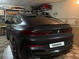 BMW X6 2022 года за 45 000 000 тг. в Костанай – фото 3