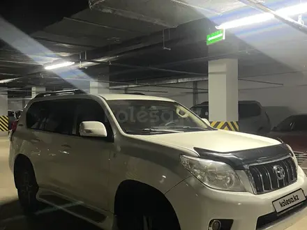 Toyota Land Cruiser Prado 2013 года за 13 000 000 тг. в Астана – фото 3