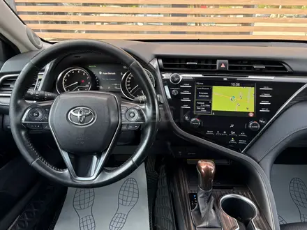 Toyota Camry Luxe 2021 года за 12 800 000 тг. в Астана – фото 9