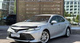 Toyota Camry Luxe 2021 года за 12 800 000 тг. в Астана