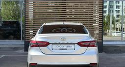 Toyota Camry Luxe 2021 года за 12 800 000 тг. в Астана – фото 4