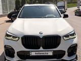 BMW X5 2019 года за 29 000 000 тг. в Алматы