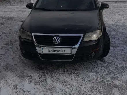 Volkswagen Passat 2005 года за 3 800 000 тг. в Семей