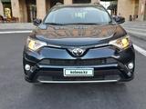 Toyota RAV4 2017 года за 8 900 000 тг. в Актау