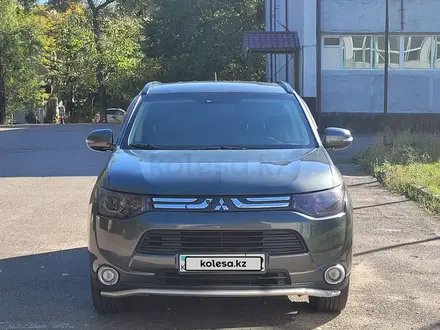 Mitsubishi Outlander 2013 года за 8 500 000 тг. в Алматы – фото 9