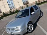 Volkswagen Golf 2003 года за 1 750 000 тг. в Алматы