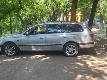 Toyota Caldina 1997 года за 2 600 000 тг. в Алматы