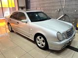 Mercedes-Benz E 200 1998 года за 2 000 000 тг. в Актобе