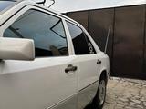 Mercedes-Benz E 200 1990 года за 1 200 000 тг. в Сарыагаш – фото 3