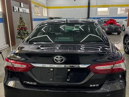 Toyota Camry 2024 года за 15 300 000 тг. в Караганда – фото 2