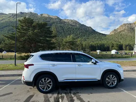 Hyundai Santa Fe 2019 года за 15 000 000 тг. в Караганда – фото 2