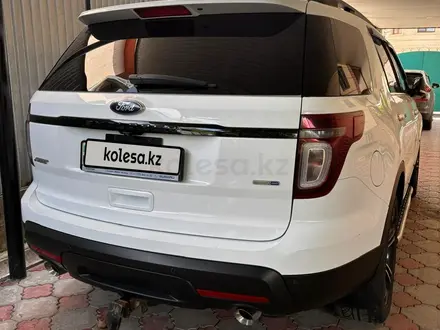Ford Explorer 2014 года за 13 000 000 тг. в Алматы – фото 4