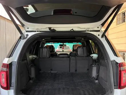 Ford Explorer 2014 года за 13 000 000 тг. в Алматы – фото 6