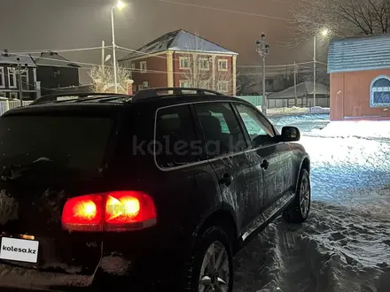 Volkswagen Touareg 2004 года за 4 000 000 тг. в Атырау – фото 14