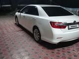 Toyota Camry 2014 года за 11 200 000 тг. в Казыгурт – фото 2