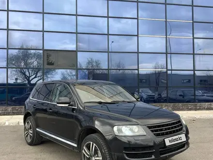 Volkswagen Touareg 2006 года за 5 150 000 тг. в Караганда – фото 2